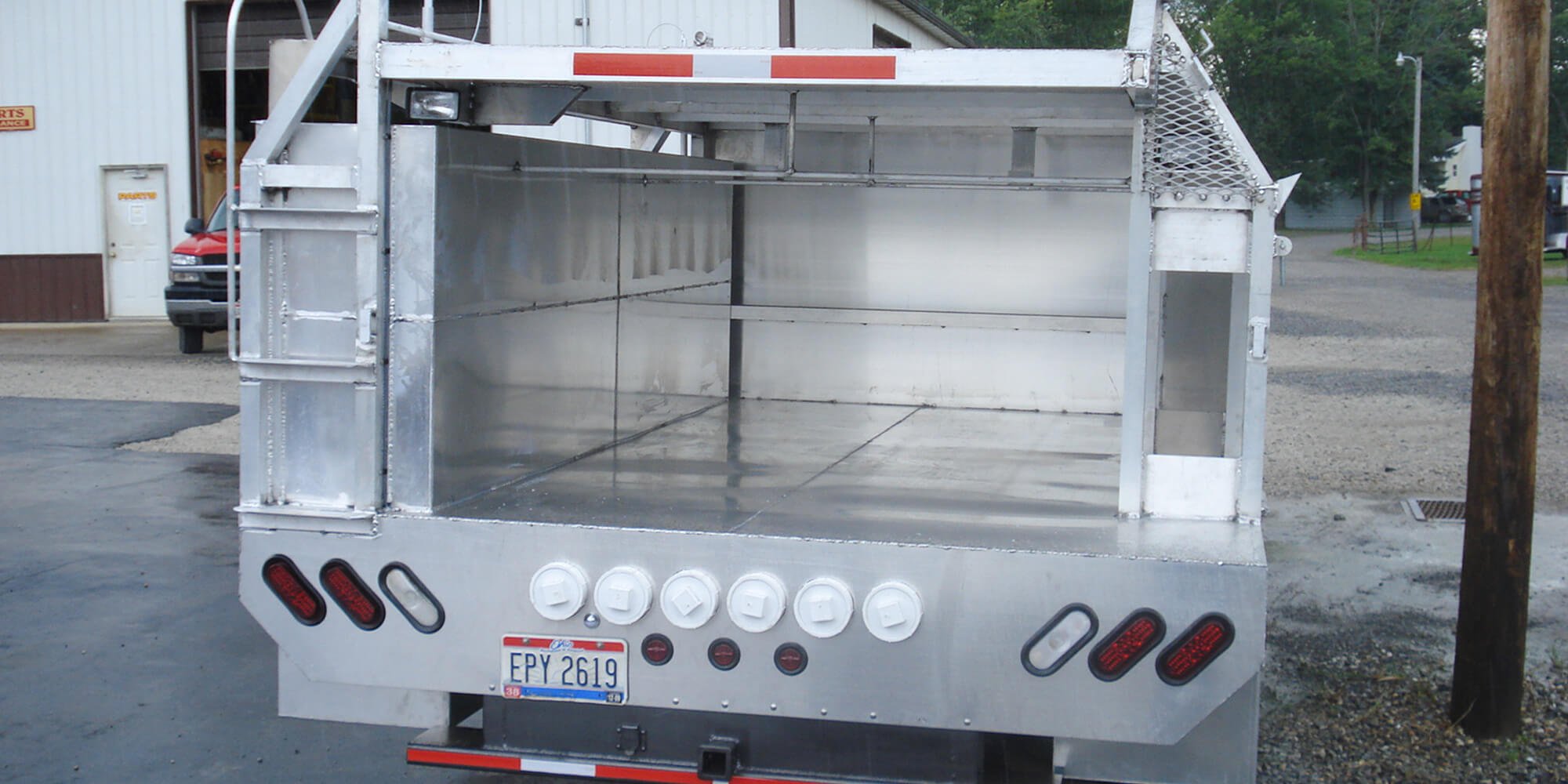 Truck Beds & Custom Fabrication Mr. Trailer Sales New Philadelphia