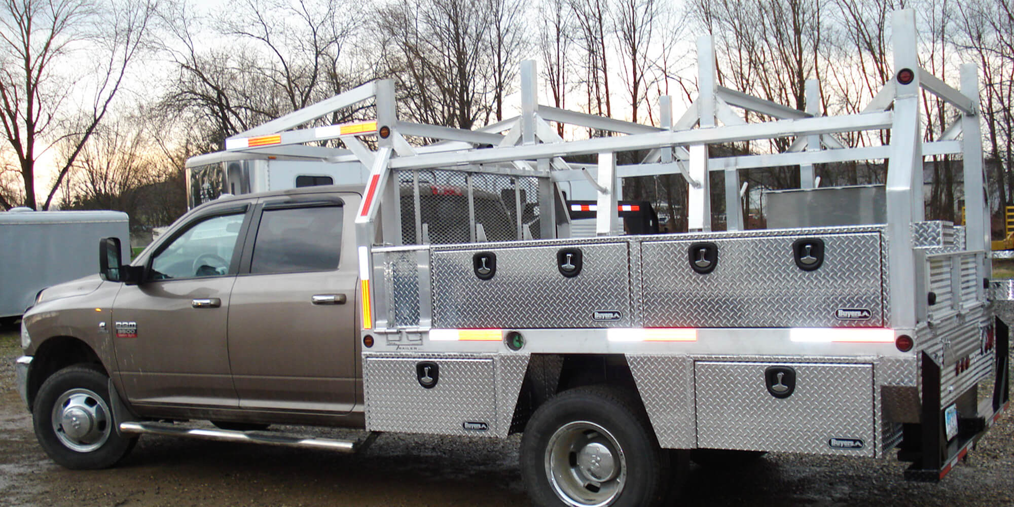 aluminum service truck with compartments